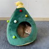 Cuccia per gatti in peluche a forma di albero di Natale
