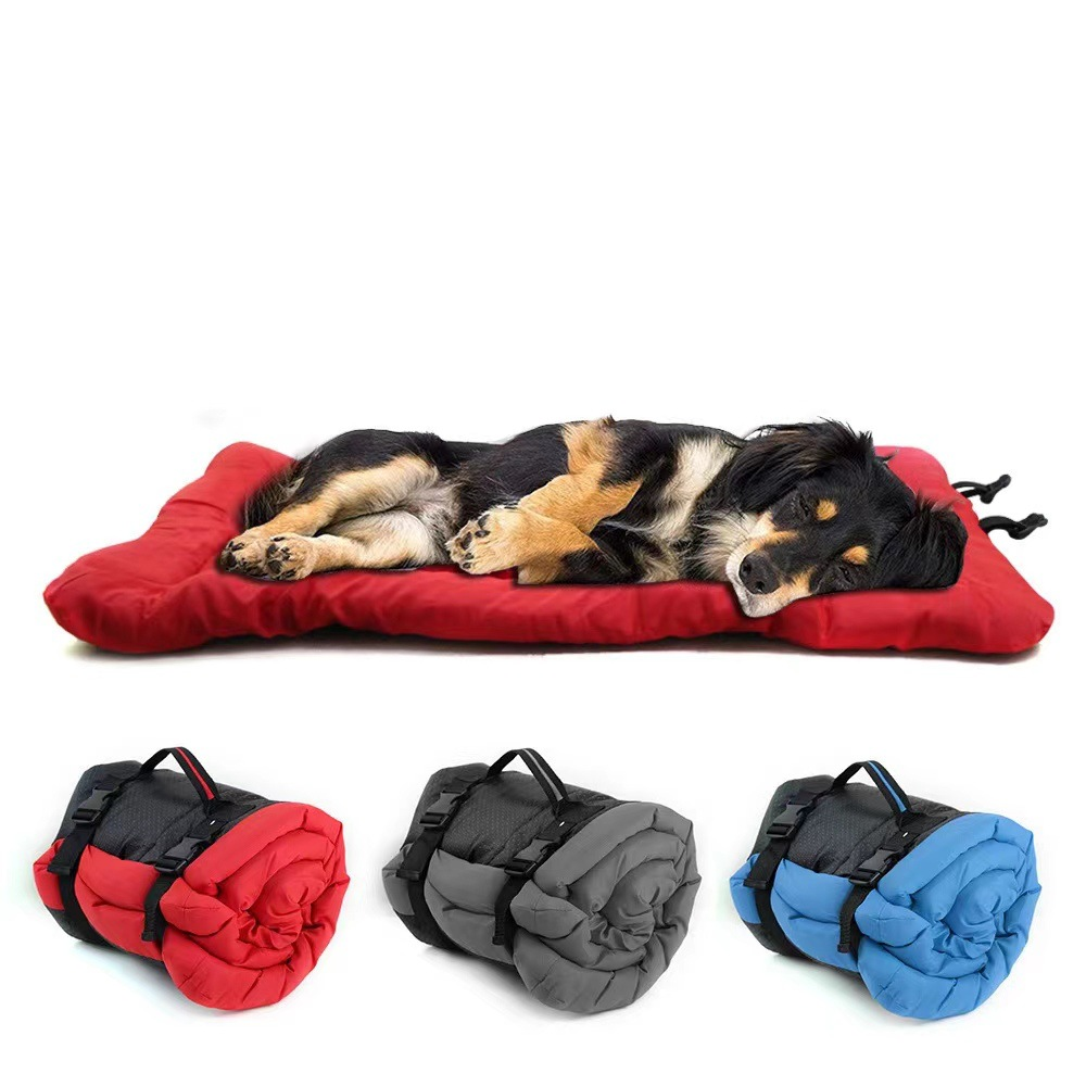 Aufrollbare Reisedecke für Hunde